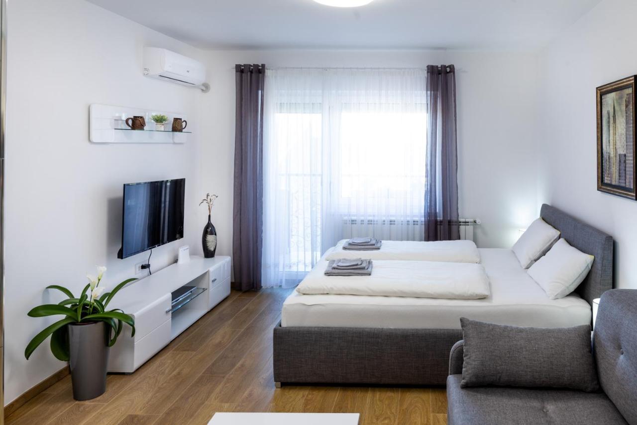 Mb Apartment 苏博蒂察 外观 照片