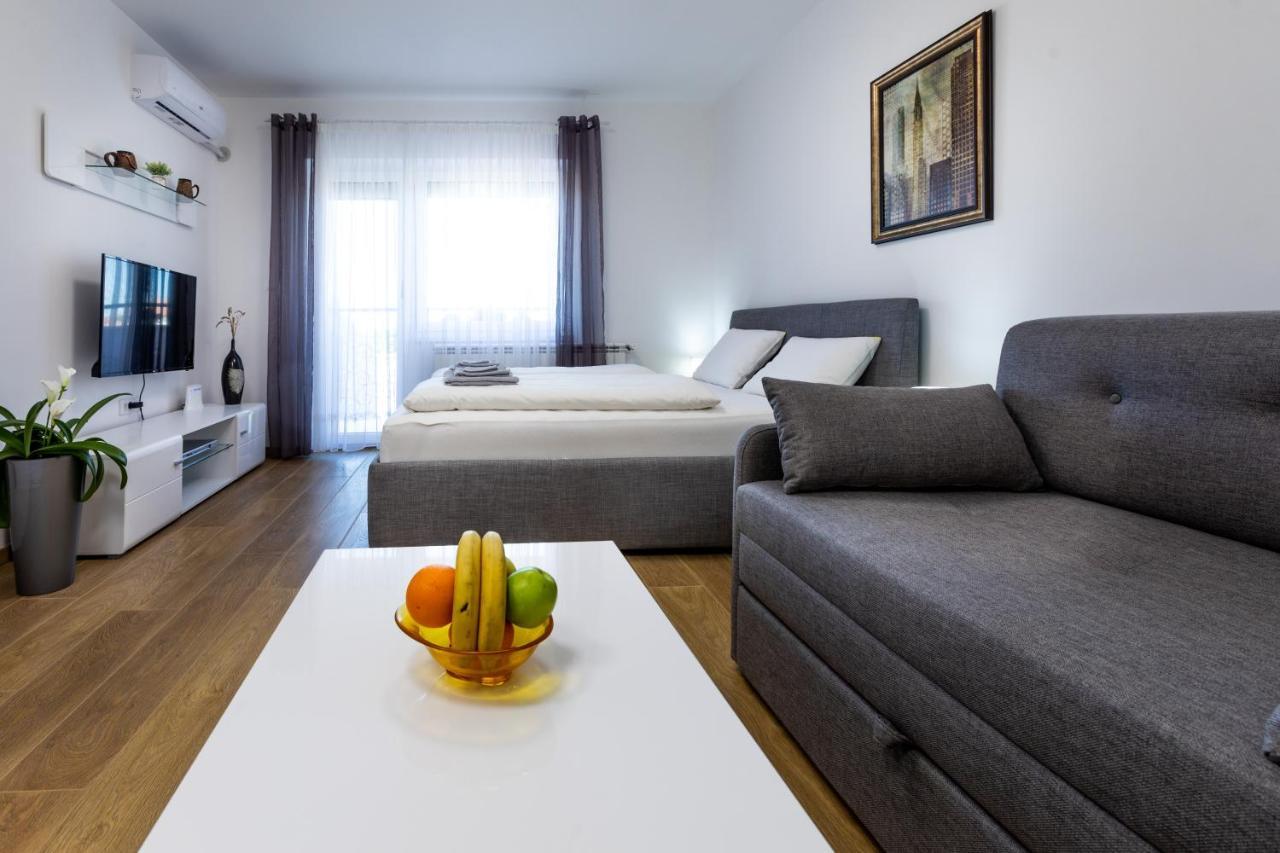 Mb Apartment 苏博蒂察 外观 照片