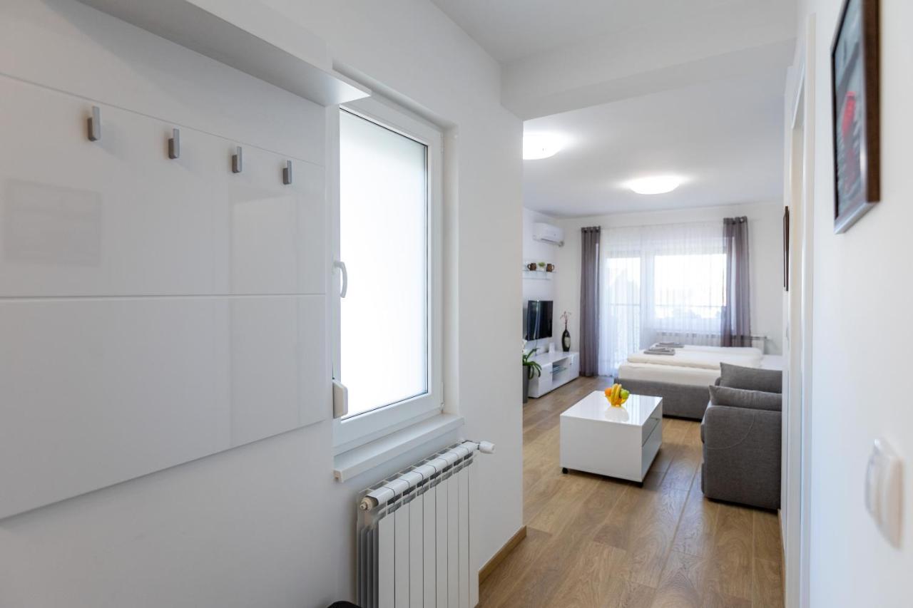 Mb Apartment 苏博蒂察 外观 照片